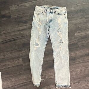 American Eagle Outfitters Light Blue Distressed Jeans 34x32